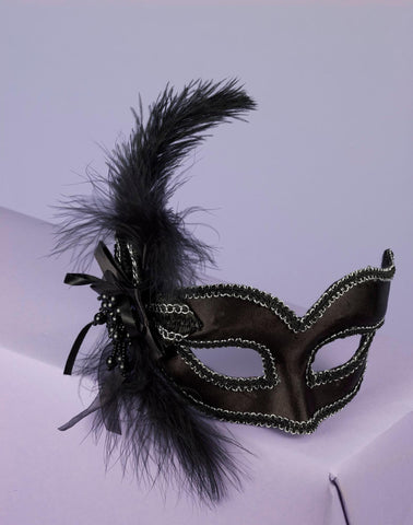 Mask W-glasses Black Satin W-feather